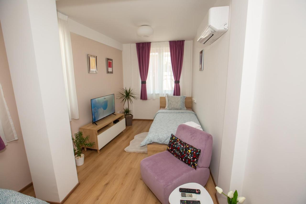 Štip Charming Apartment In Shtip'S Downtown מראה חיצוני תמונה