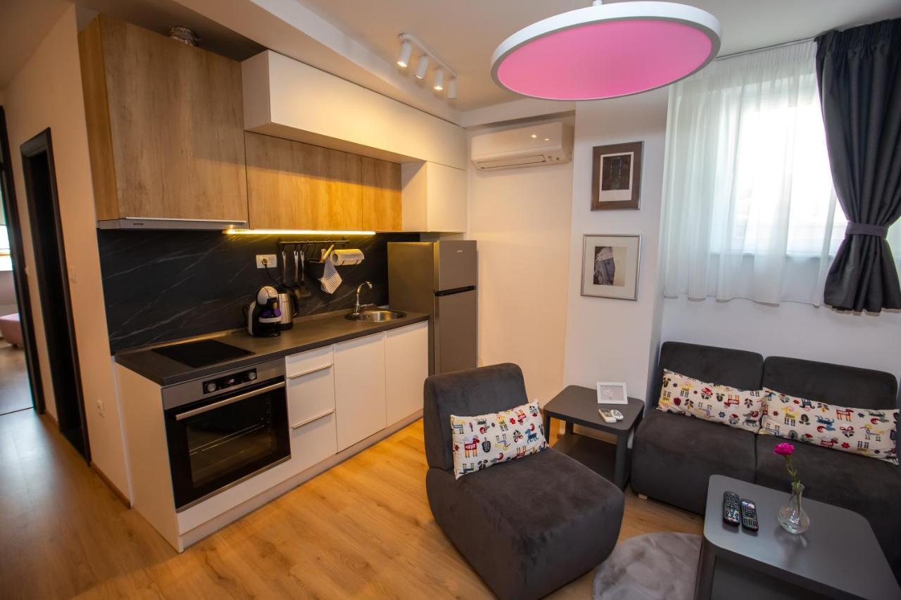 Štip Charming Apartment In Shtip'S Downtown מראה חיצוני תמונה